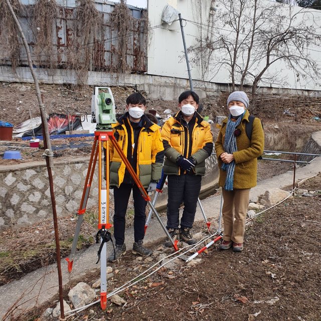 

	
		
			
				
					[LX서울지역본부] 코로나19 감염 예방 마스크 배부 안내 이미지 입니다. 이 이미지에는 중요한 정보가 포함되어 있을 수 있습니다. 자세한 내용은 첨부파일이나 본문 내용을 참고해 주세요.
				
				
			
		
		
	
	