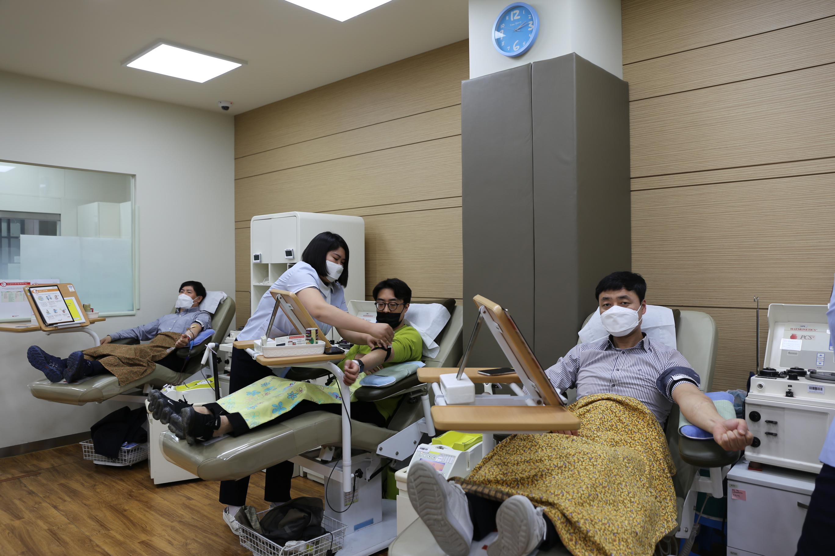 

	
		
			
				
					사랑의 헌혈 동참 안내 이미지 입니다. 이 이미지에는 중요한 정보가 포함되어 있을 수 있습니다. 자세한 내용은 첨부파일이나 본문 내용을 참고해 주세요.
				
				
			
		
		
	
	