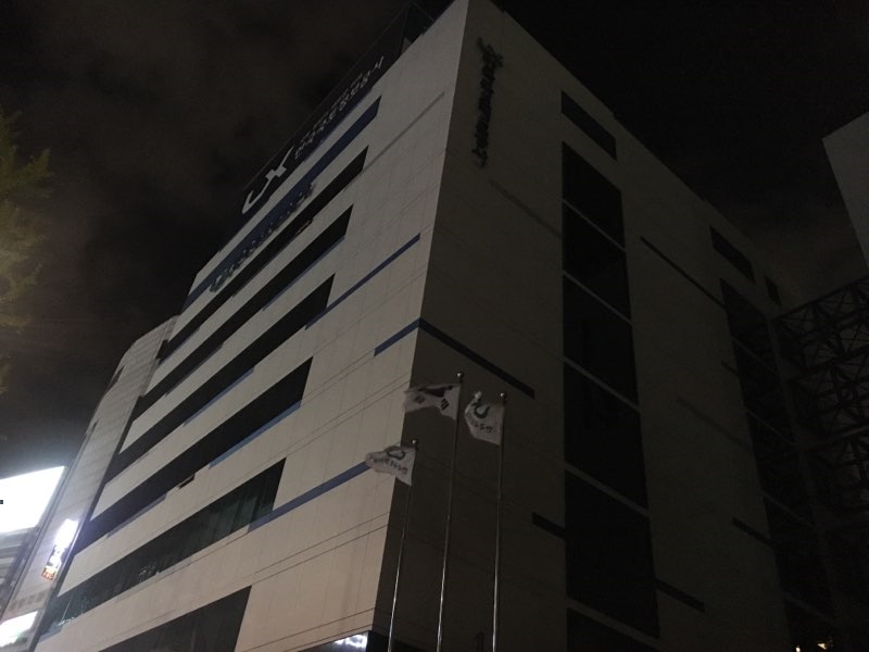 

	
		
			
				
					[LX서울지역본부]지구의날 기념 소등행사 동참 안내 이미지 입니다. 이 이미지에는 중요한 정보가 포함되어 있을 수 있습니다. 자세한 내용은 첨부파일이나 본문 내용을 참고해 주세요.
				
				
			
		
		
	
	