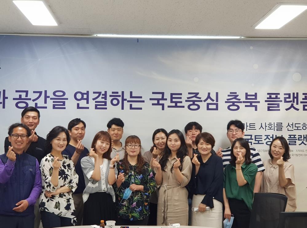

	
		
			
				
					[LX충북지역본부]  CS혁신위원회 개최 안내 이미지 입니다. 이 이미지에는 중요한 정보가 포함되어 있을 수 있습니다. 자세한 내용은 첨부파일이나 본문 내용을 참고해 주세요.
				
				
			
		
		
	
	