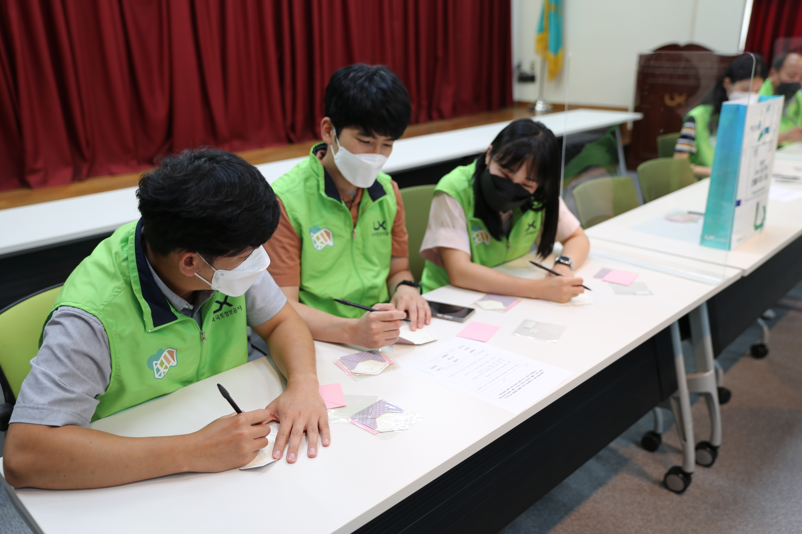 

	
		
			
				
					2021 추석맞이 사랑의 꾸러미 나눔 안내 이미지 입니다. 이 이미지에는 중요한 정보가 포함되어 있을 수 있습니다. 자세한 내용은 첨부파일이나 본문 내용을 참고해 주세요.
				
				
			
		
		
	
	