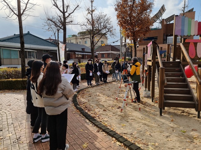 

	
		
			
				
					[LX서울지역본부]LX공사 서울북부지사, 지적측량 대학생 현장실습 실시 안내 이미지 입니다. 이 이미지에는 중요한 정보가 포함되어 있을 수 있습니다. 자세한 내용은 첨부파일이나 본문 내용을 참고해 주세요.
				
				
			
		
		
	
	