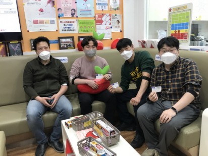 

	
		
			
				
					[LX서울지역본부]한국국토정보공사 서울지역본부, 'LX 사랑의 헌혈' 캠페인 전개 안내 이미지 입니다. 이 이미지에는 중요한 정보가 포함되어 있을 수 있습니다. 자세한 내용은 첨부파일이나 본문 내용을 참고해 주세요.
				
				
			
		
		
	
	