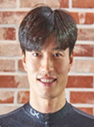 박건우