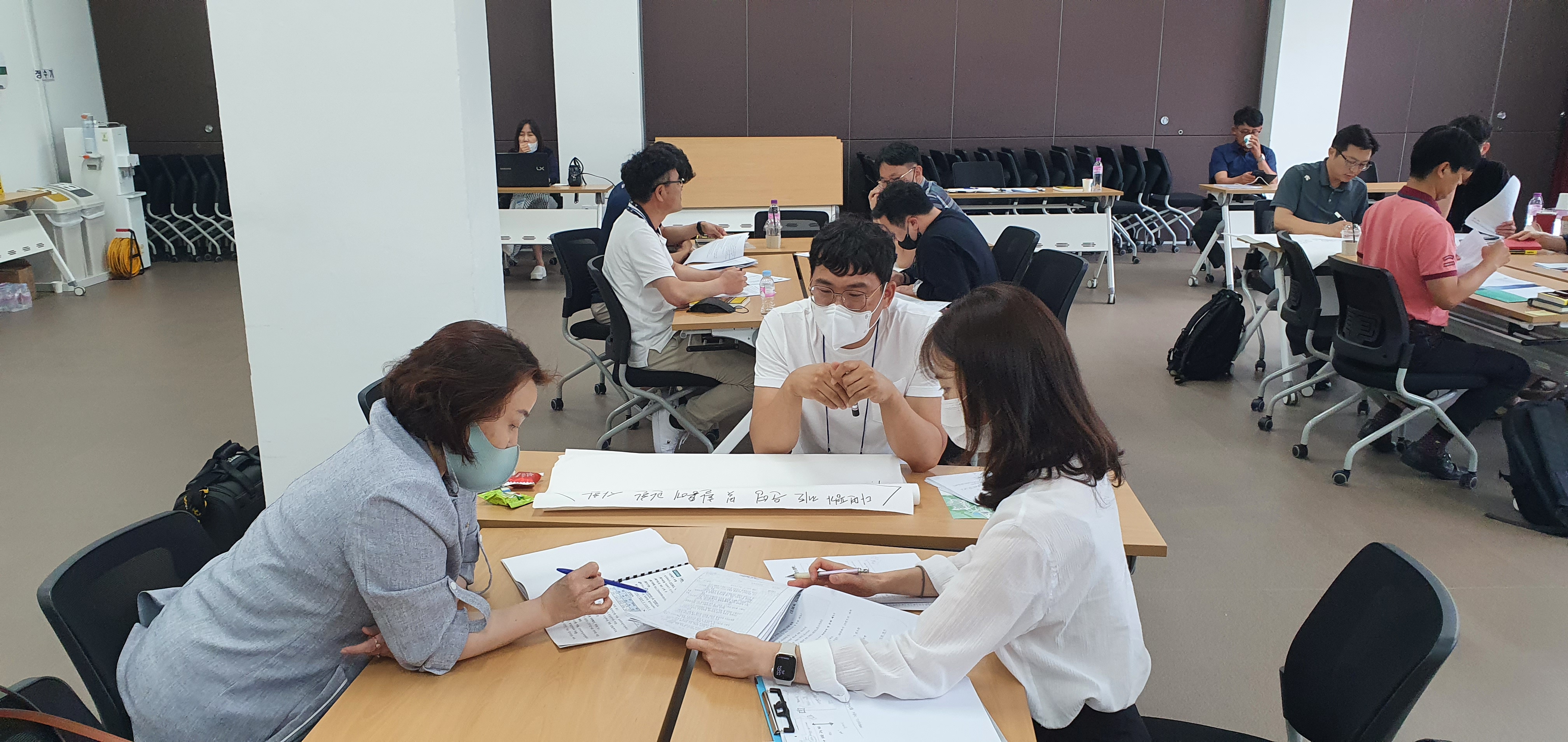 

	
		
			
				
					“연공서열 타파·다면평가 확대돼야” 안내 이미지 입니다. 이 이미지에는 중요한 정보가 포함되어 있을 수 있습니다. 자세한 내용은 첨부파일이나 본문 내용을 참고해 주세요.
				
				
			
		
		
	
	