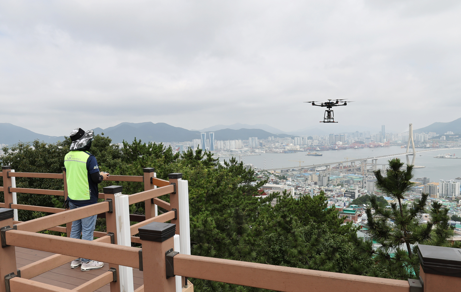 

	
		
			
				
					LX, 고정밀 영상 기반 지적재조사로 ‘쾌속’ 안내 이미지 입니다. 이 이미지에는 중요한 정보가 포함되어 있을 수 있습니다. 자세한 내용은 첨부파일이나 본문 내용을 참고해 주세요.
				
				
			
		
		
	
	