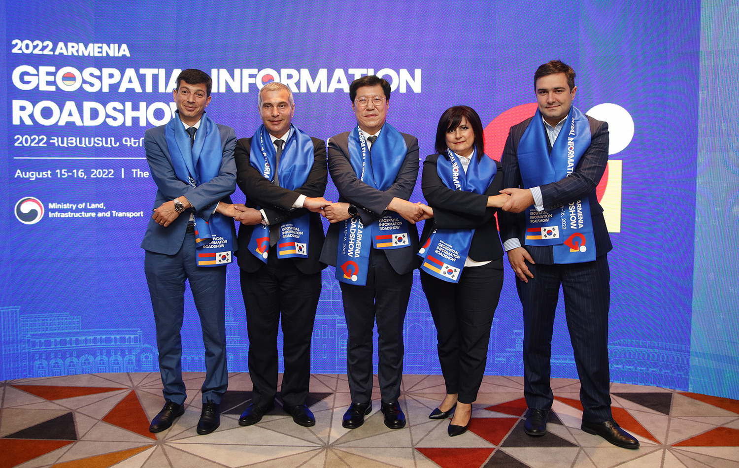 

	
		
			
				
					K-공간정보, 아르메니아서 위상 높였다 안내 이미지 입니다. 이 이미지에는 중요한 정보가 포함되어 있을 수 있습니다. 자세한 내용은 첨부파일이나 본문 내용을 참고해 주세요.
				
				
			
		
		
	
	