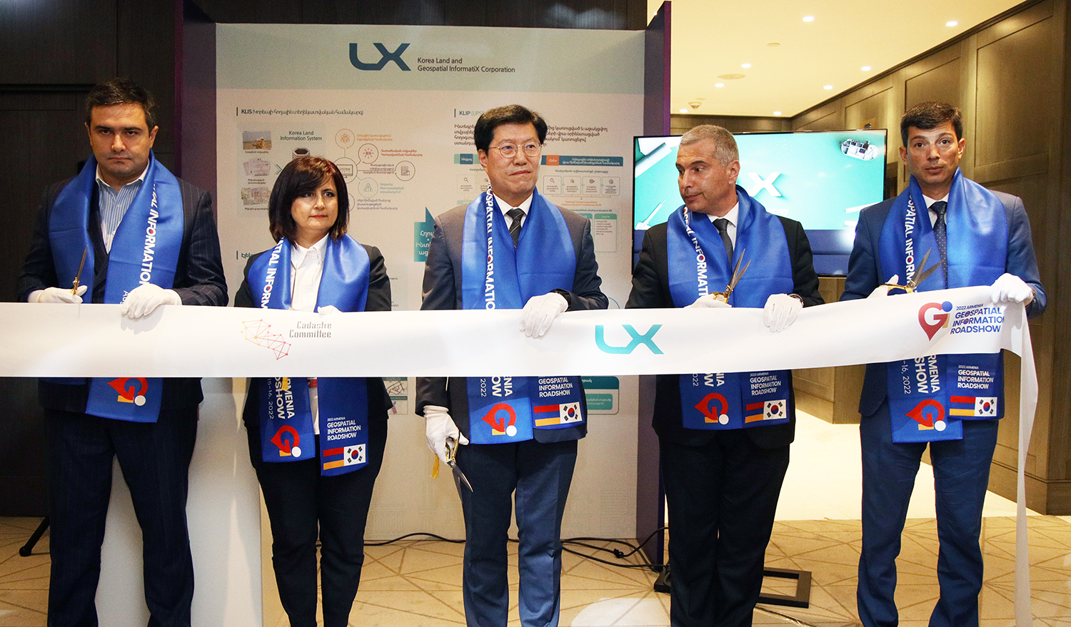 

	
		
			
				
					K-공간정보, 아르메니아서 위상 높였다 안내 이미지 입니다. 이 이미지에는 중요한 정보가 포함되어 있을 수 있습니다. 자세한 내용은 첨부파일이나 본문 내용을 참고해 주세요.
				
				
			
		
		
	
	