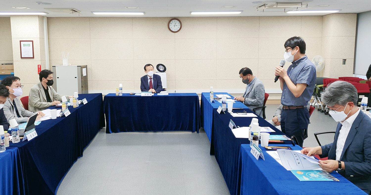 

	
		
			
				
					“소통 기반 현장 맞춤 공간정보교육 확대 만족” 안내 이미지 입니다. 이 이미지에는 중요한 정보가 포함되어 있을 수 있습니다. 자세한 내용은 첨부파일이나 본문 내용을 참고해 주세요.
				
				
			
		
		
	
	