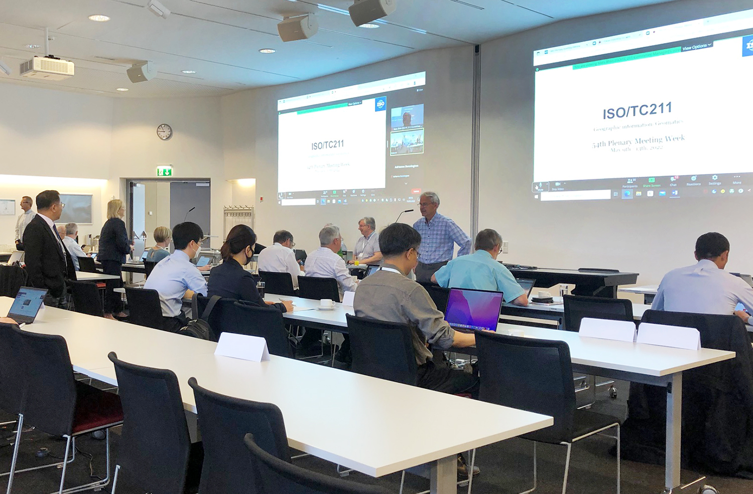 

	
		
			
				
					韓 공간정보분야 최초, 국제표준 개정 프로젝트 착수 안내 이미지 입니다. 이 이미지에는 중요한 정보가 포함되어 있을 수 있습니다. 자세한 내용은 첨부파일이나 본문 내용을 참고해 주세요.
				
				
			
		
		
	
	