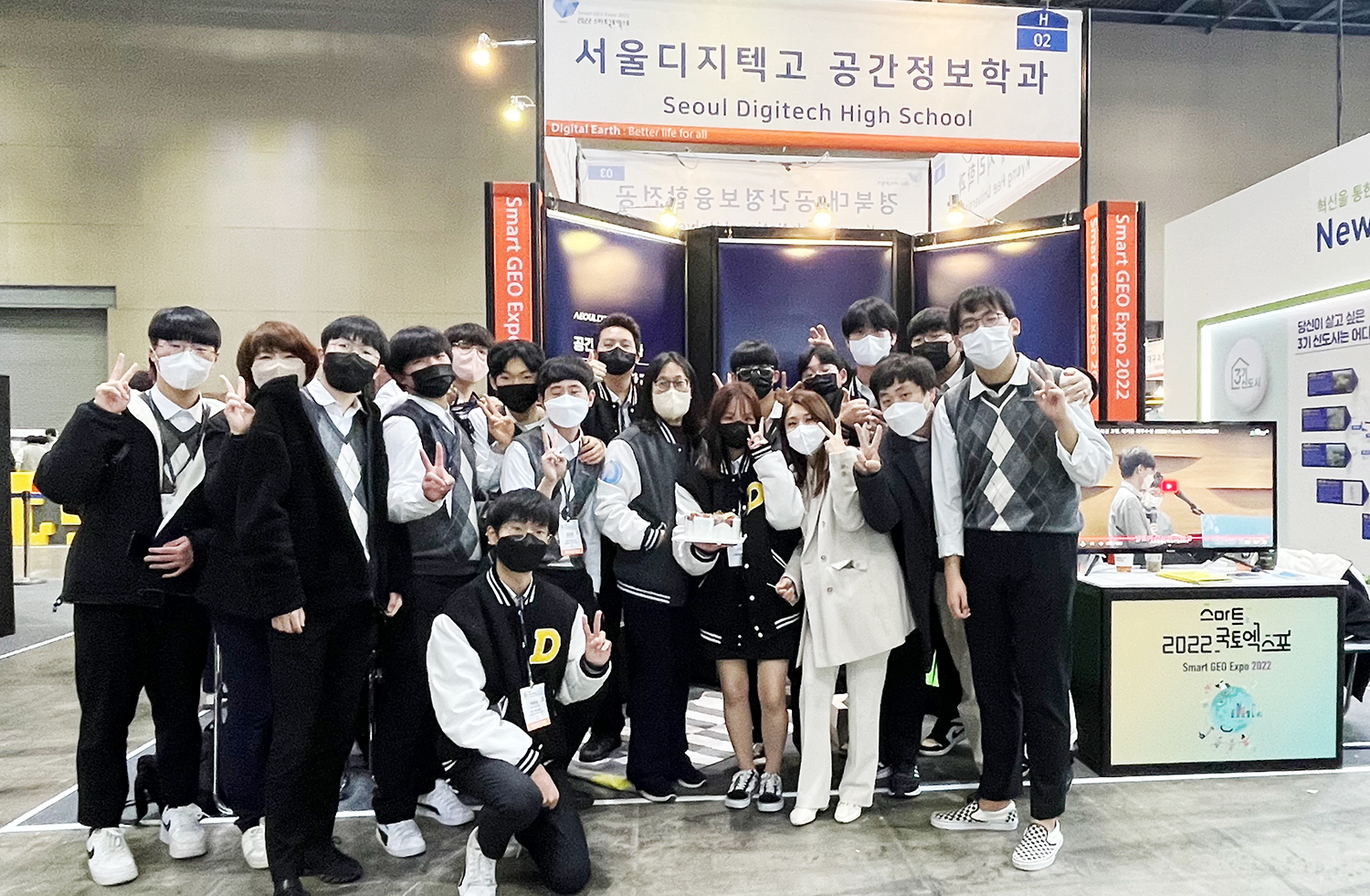 

	
		
			
				
					LX, 공간정보산업 맞춤형 고졸인재 육성지원 안내 이미지 입니다. 이 이미지에는 중요한 정보가 포함되어 있을 수 있습니다. 자세한 내용은 첨부파일이나 본문 내용을 참고해 주세요.
				
				
			
		
		
	
	