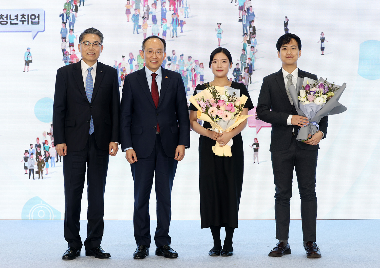 

	
		
			
				
					좁아진 공공기관 취업문 뚫은 우수 수기 안내 이미지 입니다. 이 이미지에는 중요한 정보가 포함되어 있을 수 있습니다. 자세한 내용은 첨부파일이나 본문 내용을 참고해 주세요.
				
				
			
		
		
	
	