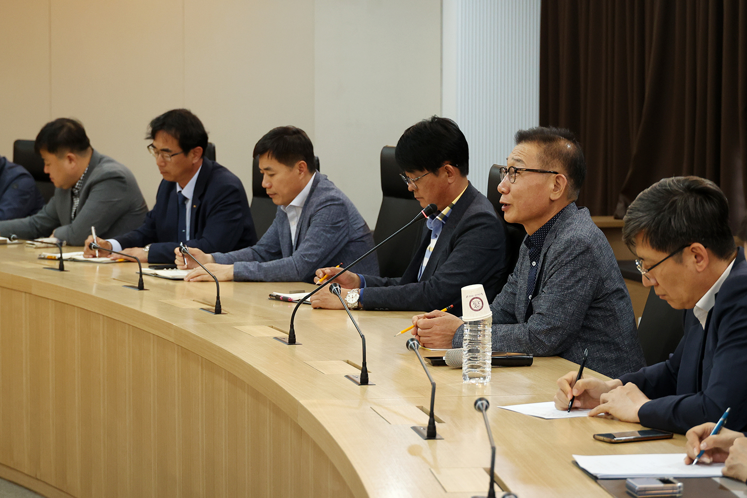 

	
		
		
			지사 혁신, 경영진 공조는 내부 통제 강화의 밑거름 보도자료 사진 1
		
	
	