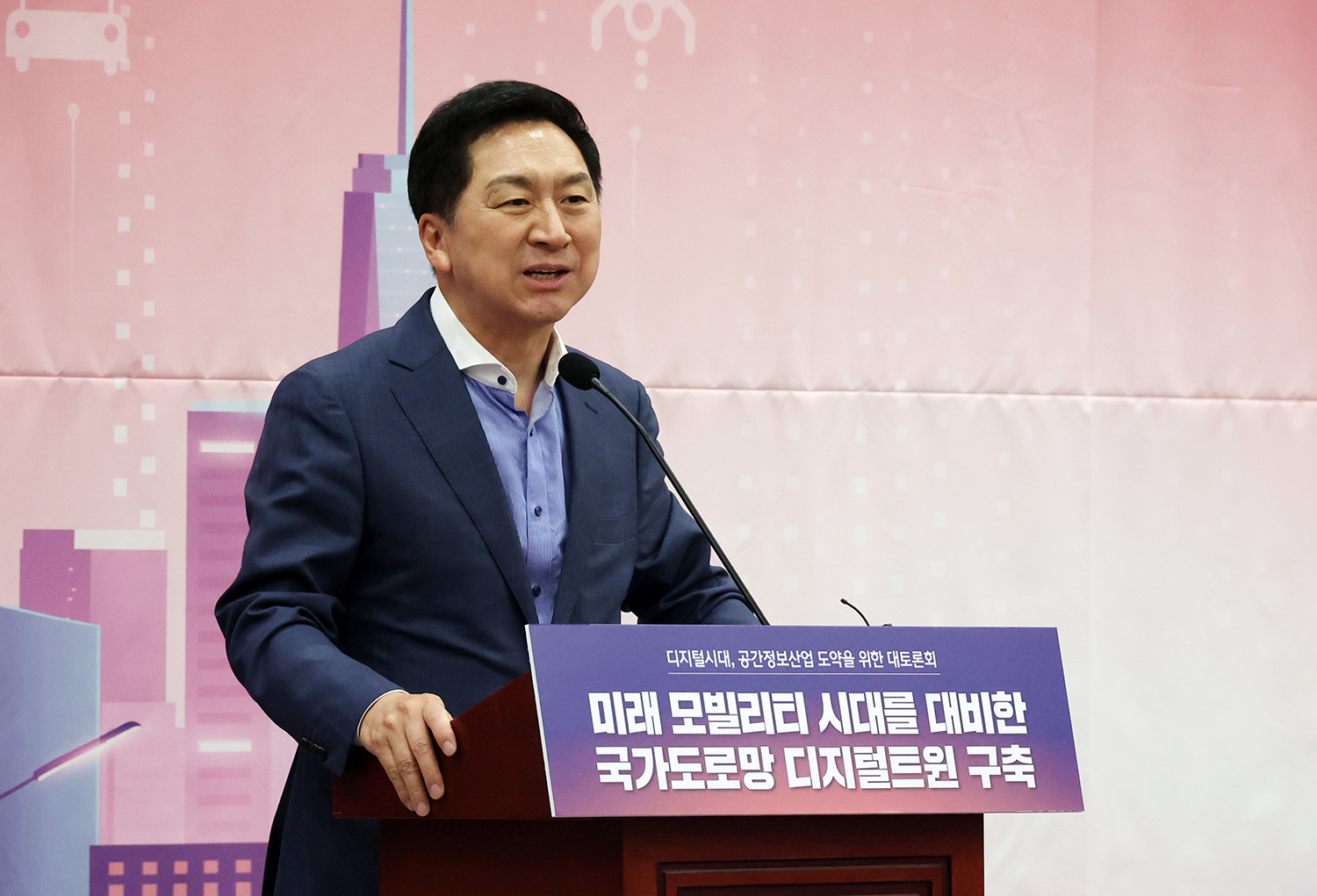 

	
		
		
			토론대회 사진3
		
	
	