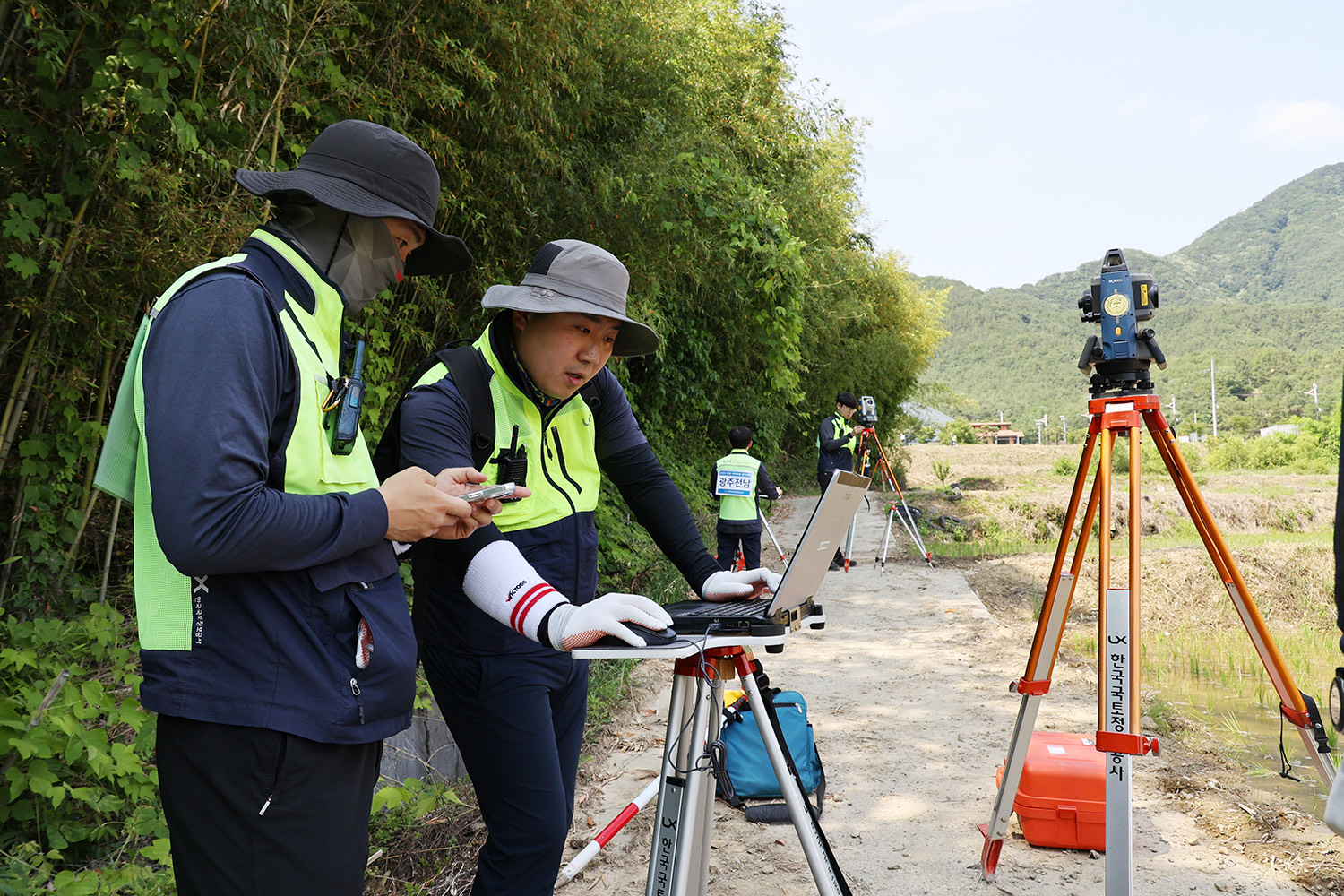 

	
		
		
			전국 지적측량 경진대회 사진3
		
	
	